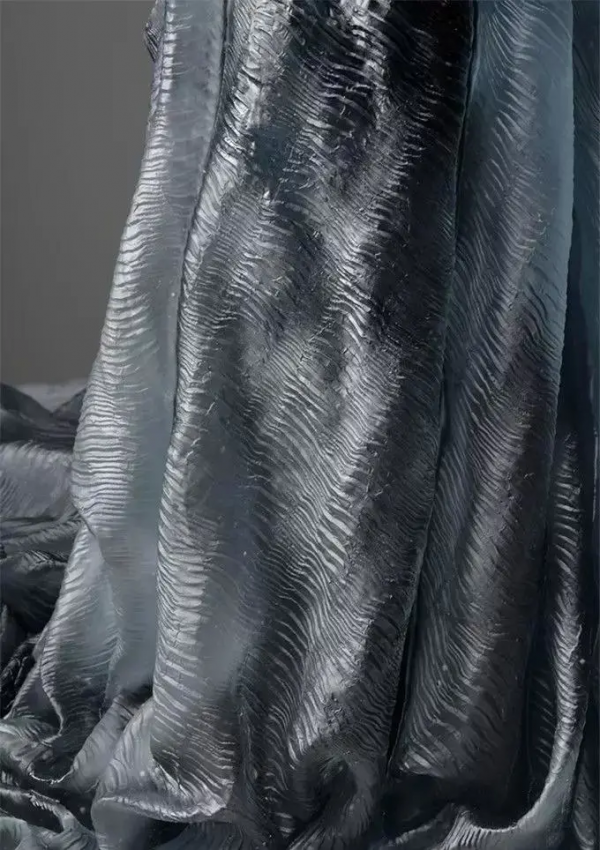 浪漫典雅的異想讓人為之心動，玻璃婚紗你有見過嗎？