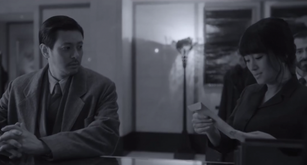 鞏俐這新片苦苦等了兩年，黑白+手持攝像真演絕了？