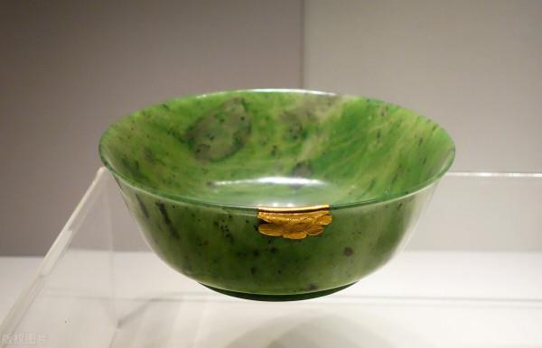 古代青玉和白玉數量很多，而今為什麼偏愛“羊脂白玉”呢？