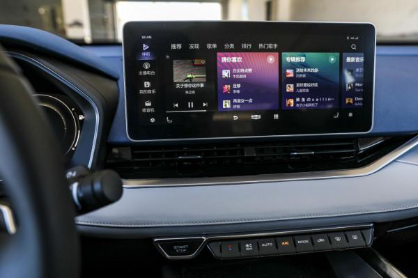 15萬的動力自由 玩車自由 試駕吉利星瑞 15萬的動力自由 玩車自由 試駕吉利星瑞