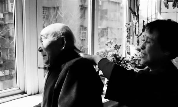 山東醫生堅持免費給人看病,女兒看報紙後才知:父親是侵華日本兵 山東醫生堅持免費給人看病,女兒看報紙後才知:父親是侵華日本兵