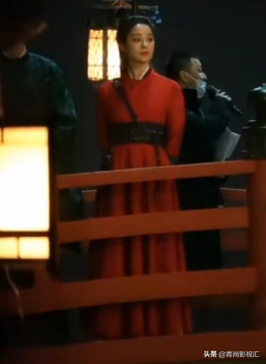 新版《仙劍》再出路透，林月如紅衣亮相，意外撞臉白鹿經典角色？