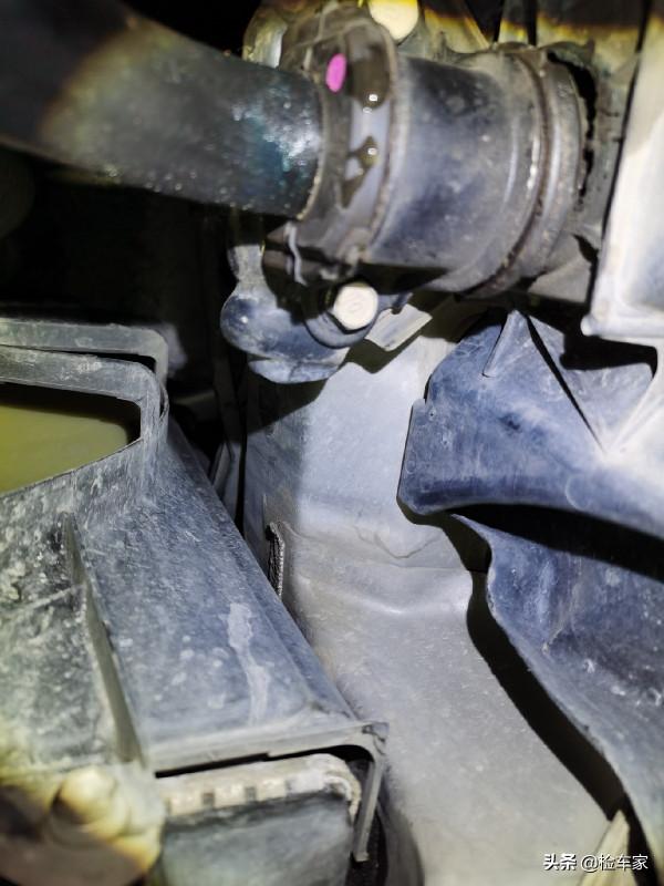 當年百萬雷克薩斯LS430如今值12萬嗎？看車後買家果斷拿下