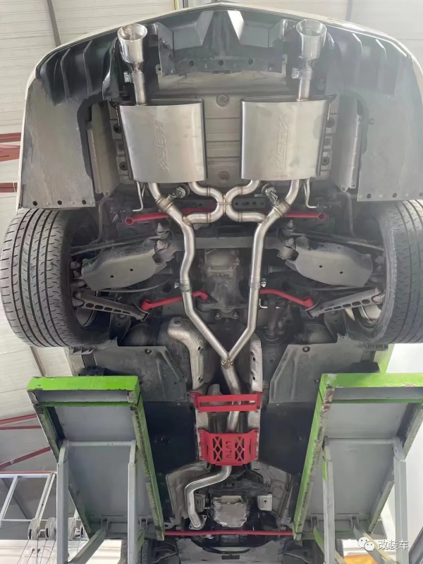 輪上310匹馬力的凱迪拉克ATS-L,偏時崩壞了四套排氣和一顆渦輪? 輪上310匹馬力的凱迪拉克ATS-L,偏時崩壞了四套排氣和一顆渦輪?