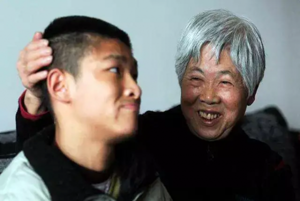 李玫瑾:養兒三忌,養女五忌,知道孩子的成長要點,才能少走彎路 李玫瑾:養兒三忌,養女五忌,知道孩子的成長要點,才能少走彎路