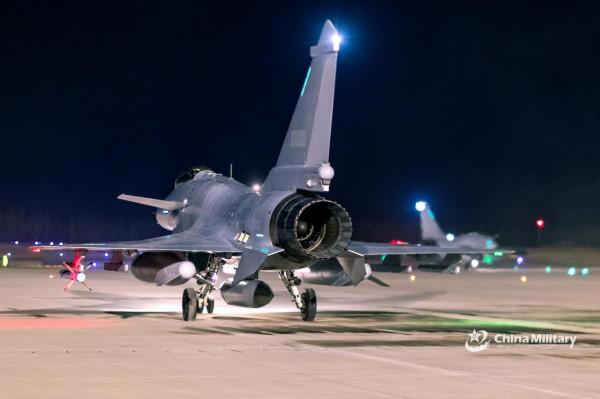 解放軍運-20加油機完成首次公開亮相，戰力倍增器非浪得虛名