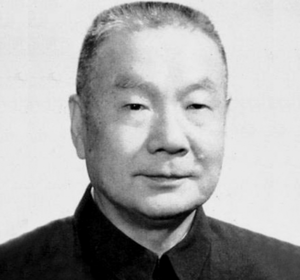 張平化：曾任358旅政委，按資歷能授上將，卻因離開軍隊錯過授銜