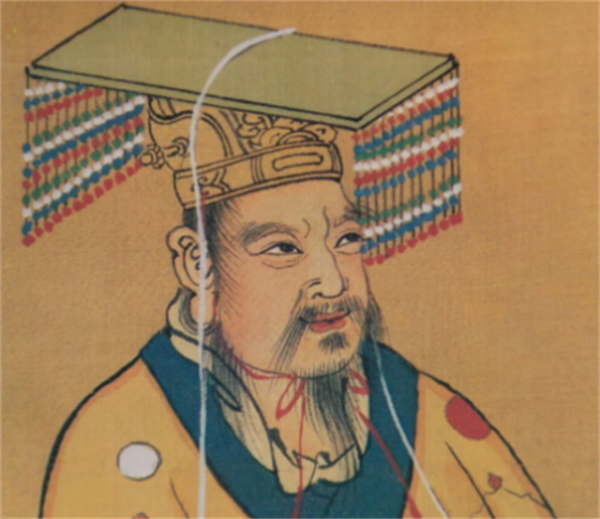 60年代湖北關羽墓被挖開，墓室盡頭，發現4根鐵鏈懸掛的古棺