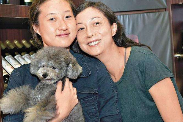 娛樂圈明星私生子現狀:有的將父親告上法庭,有的至今母親不詳 娛樂圈明星私生子現狀:有的將父親告上法庭,有的至今母親不詳