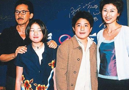 92年，葉倩文公開表白人夫林子祥，他們的故事沒你想得那麼浪漫