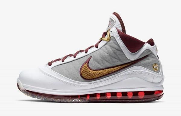 即將復刻的LBJ9,會改變詹姆斯復刻系列的市場嗎? 即將復刻的LBJ9,會改變詹姆斯復刻系列的市場嗎?