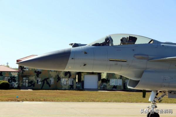 雙龍相會!巴基斯坦或迎25架殲-10、8架梟龍,三代半戰機超過印度 雙龍相會!巴基斯坦或迎25架殲-10、8架梟龍,三代半戰機超過印度