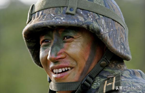 油頭粉面就不要演軍人了!讓這13位男星告訴你,什麼叫軍人形象 油頭粉面就不要演軍人了!讓這13位男星告訴你,什麼叫軍人形象