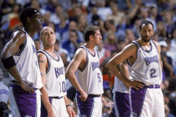 國王隊為什麼這麼爛？上次進季後賽時還沒iPhone手機