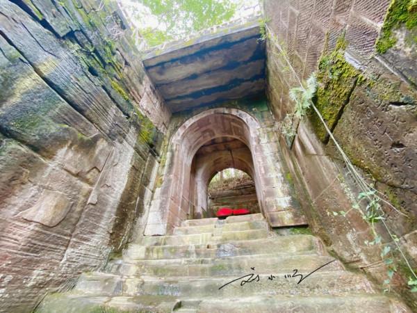 重慶市潼南區有一處奇觀,與北京天壇迴音壁齊名,遊客都歎為觀止 重慶市潼南區有一處奇觀,與北京天壇迴音壁齊名,遊客都歎為觀止