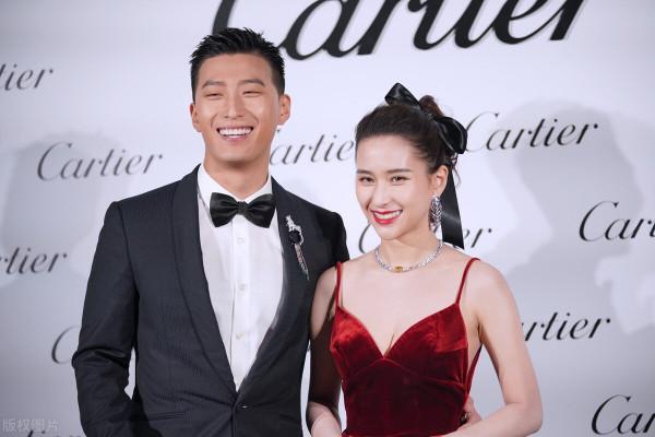 竇驍的富貴情史，與2位富家女擦肩而過後，靠魅力征服了賭王千金