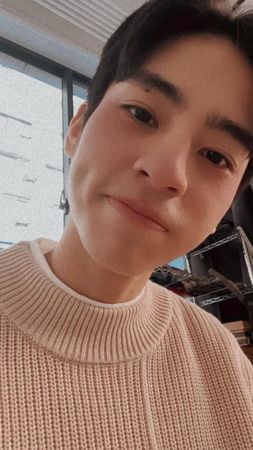 《華燈》林心如兒「眼鏡下藏水汪大眼」超帥！年僅19歲連線熱門片