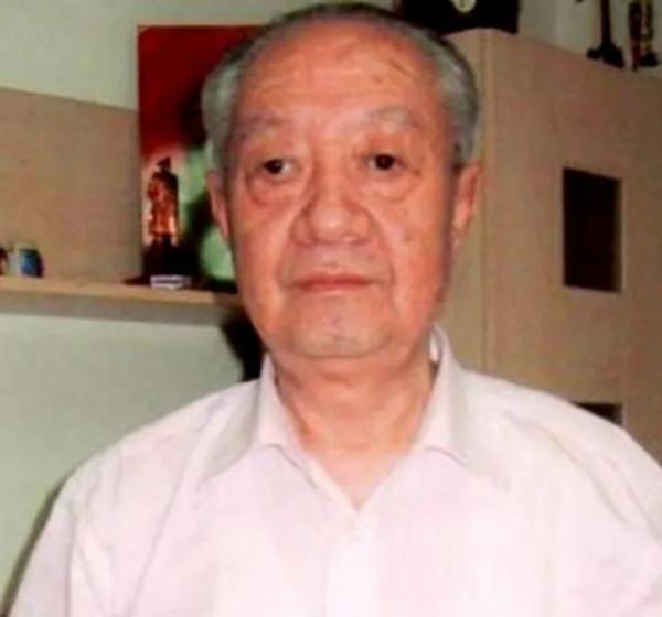 警衛員不讓父親進中南海，彭德懷得知後大怒：你是從哪裡來的