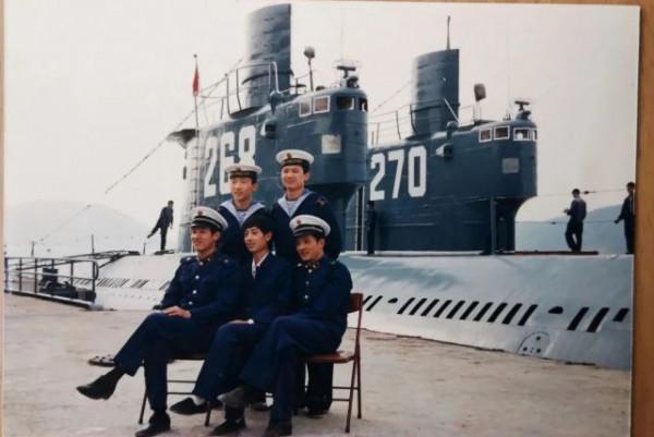 我海軍潛艇首次前出第二島鏈秘聞，突遭美海軍跟蹤，又遇失火險情