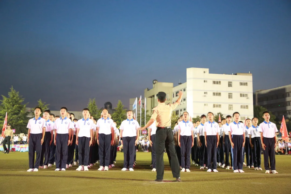 少年,在歷練中成長 少年,在歷練中成長