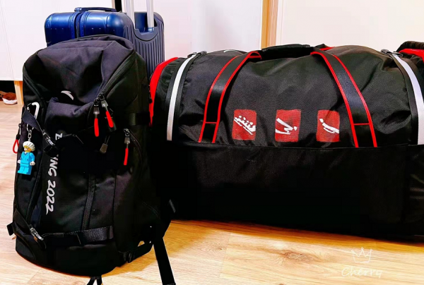 淚目！女兒手繪愛的標識，冬奧副醫療官有了“專屬”裝備包