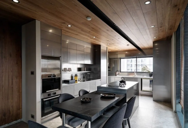 看膩廚房？這5套讓你眼界大開！20人大中島、小酒窖，顛覆想象