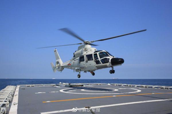 浪尖起舞！看淮南艦踏浪出擊