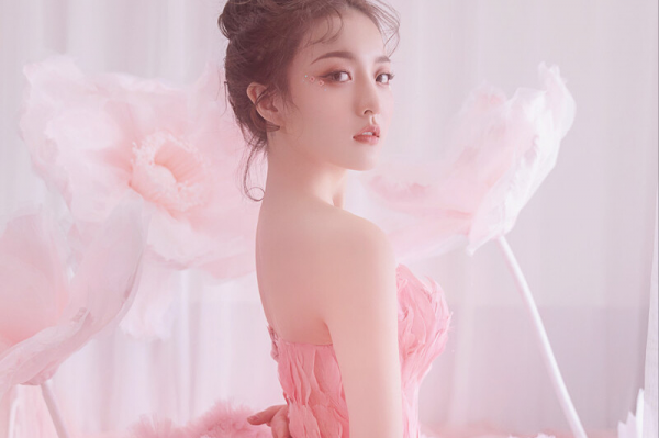 女孩起名，氣場全開，美貌冠絕的女寶寶名字大全