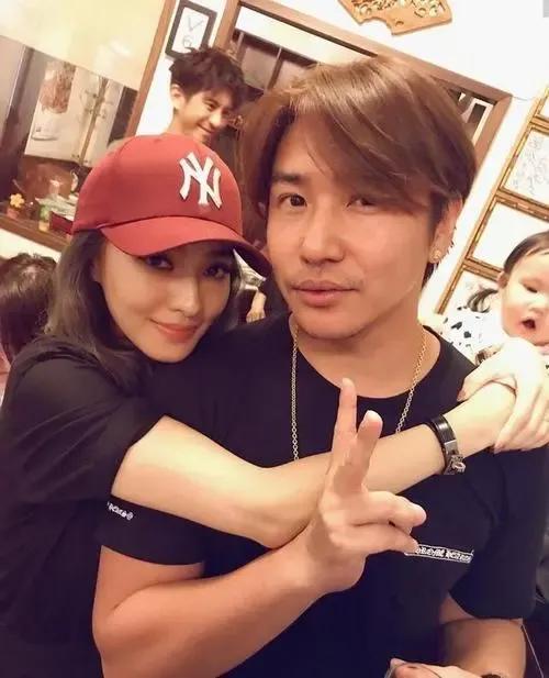 今年關注度最高的三對離婚明星,是戲子無情,還是另有隱情 今年關注度最高的三對離婚明星,是戲子無情,還是另有隱情