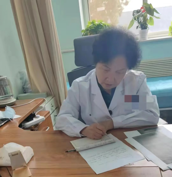 換一種治療方式，甲亢的&OpenCurlyDoubleQuote;粗脖子&rdquo;恢復了