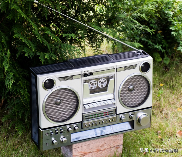 雅佳 AKAI AJ-500FS 4波段收音機，單卡帶四喇叭收錄機音響