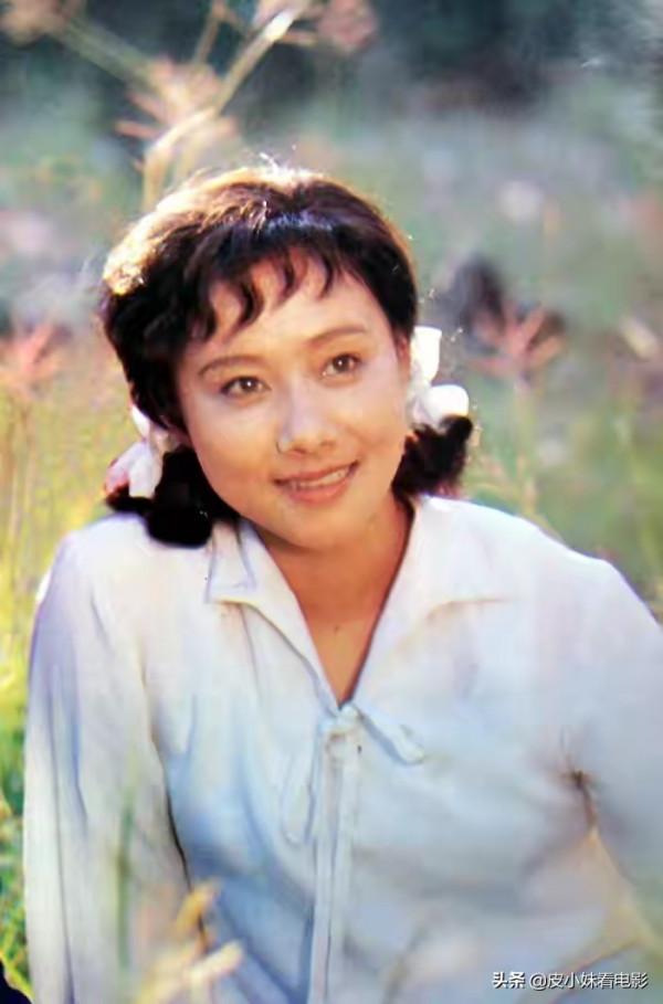 80年代當紅女星黃梅瑩，憑《渴望》爆紅，如今過得怎麼樣了？