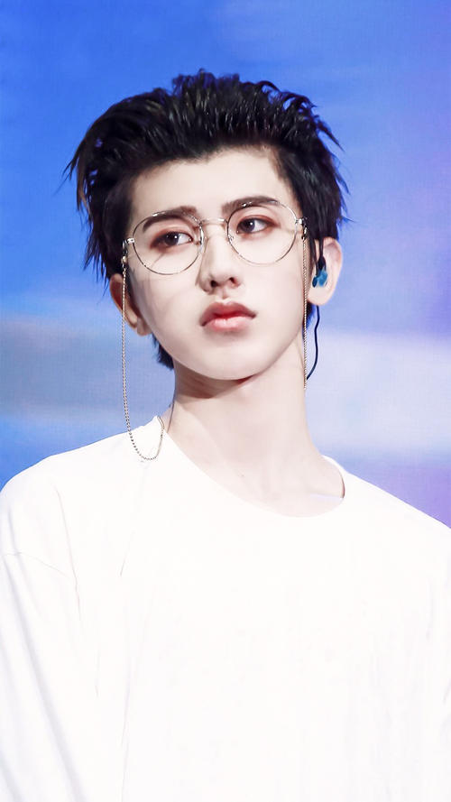 明星素顏大曝光，看看有誰能扛得住央視鏡頭直拍？網友：太真實