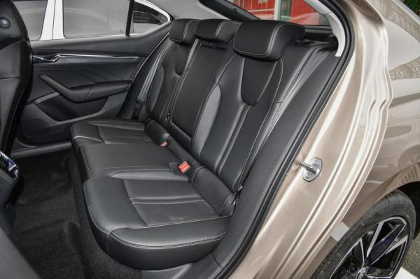 斯柯達明銳PRO,換代後年輕運動,黃金動力組合,後尾箱掀背設計 斯柯達明銳PRO,換代後年輕運動,黃金動力組合,後尾箱掀背設計