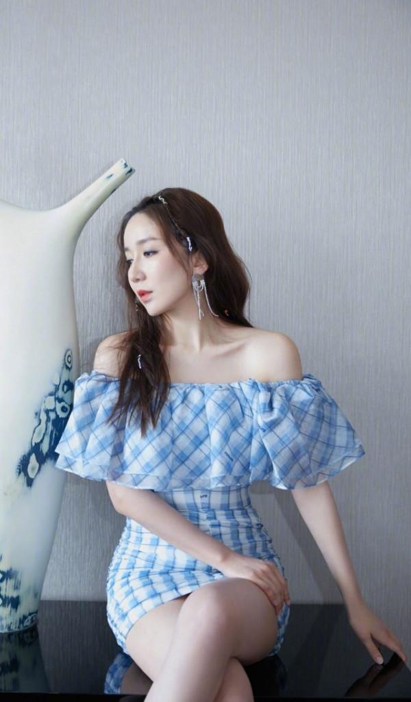 婁藝瀟直播變化大到認不出,整容過度,你還能認得出來嗎 婁藝瀟直播變化大到認不出,整容過度,你還能認得出來嗎