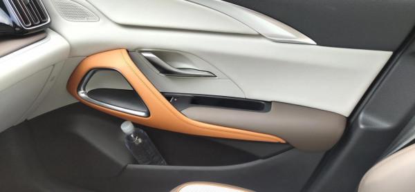 試駕2022款比亞迪宋Pro DM-i，110公里純電續航，NVH表現不俗