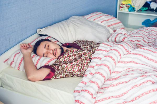 經常半夜突然“自然醒”，難再入睡，是怎麼回事？或是這幾種毛病