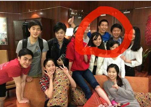 竇驍的富貴情史，與2位富家女擦肩而過後，靠魅力征服了賭王千金