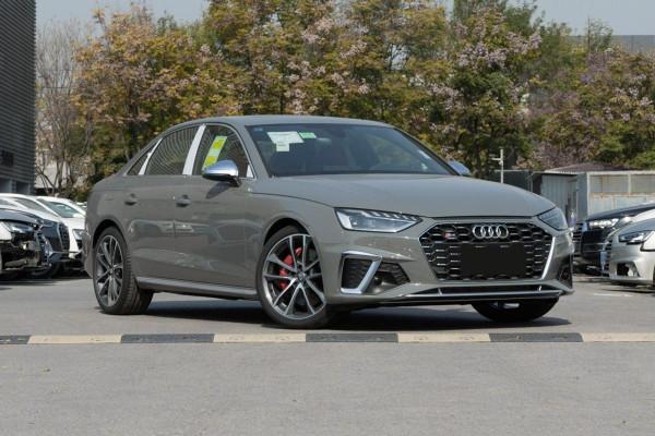 降維打擊的奧迪S4，配V6+8AT+純正quattro，4秒多破百，還能家用