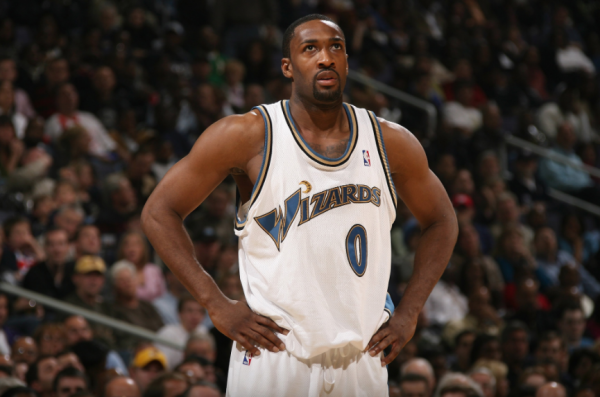 短暫的光輝！盤點NBA巔峰期隕落的十大球星：姚明位居第二名