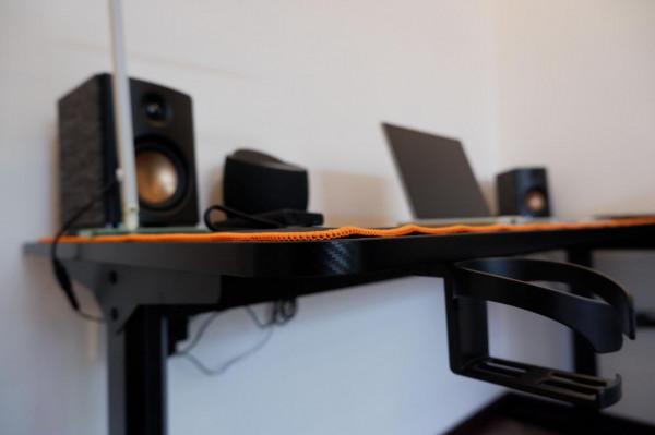 桌面環境核心-安德斯特逐風戰士轉角桌開箱