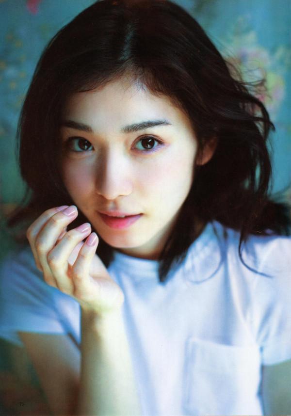 26歲就“發腮”了，是因為她剛出道時太“水靈”了嗎？