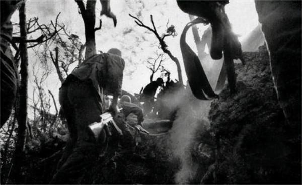 越南懸賞3萬,民兵英雄細想:怎知我身份?後發現有越南上門女婿 越南懸賞3萬,民兵英雄細想:怎知我身份?後發現有越南上門女婿