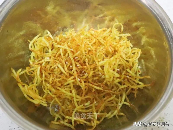 椒麻土豆絲:健康小零食,焦脆焦脆的,一吃就上癮 椒麻土豆絲:健康小零食,焦脆焦脆的,一吃就上癮