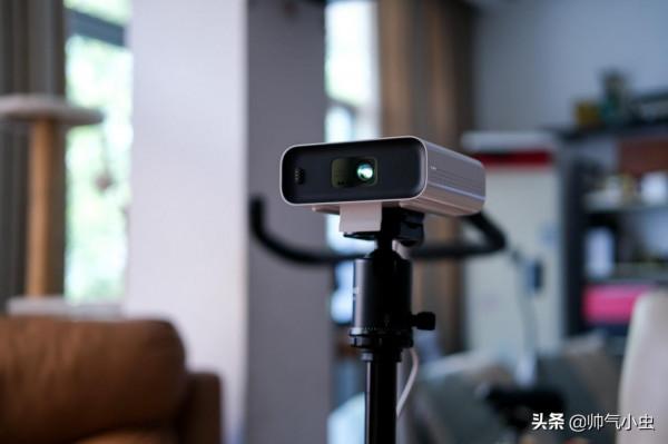 天貓精靈智慧投影儀“小白盒”測評:還真的是個移動的電影院 天貓精靈智慧投影儀“小白盒”測評:還真的是個移動的電影院