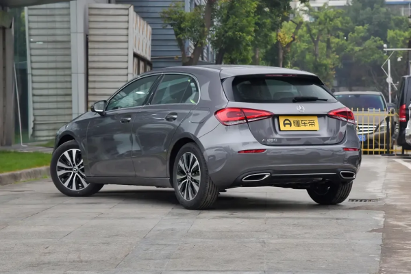 純進口品質可8&period;3秒破百，軸距2729mm，算不算&OpenCurlyDoubleQuote;小鋼炮&rdquo;？