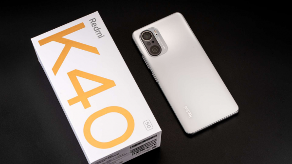 手機暢銷榜更新：華為無緣榜單，蘋果僅排第二，小米獨攬第一第三