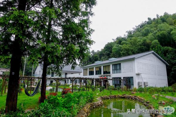 曾是頹敗的老“三線廠”今入駐近百位畫家 成安徽最具藝術的古村 曾是頹敗的老“三線廠”今入駐近百位畫家 成安徽最具藝術的古村