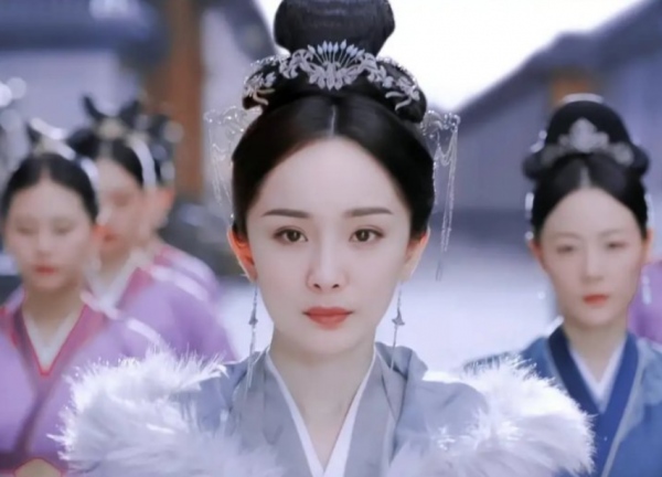 《嬌藏》官宣海報，楊冪領銜主演，觀眾：跪求好班底+帥氣男主