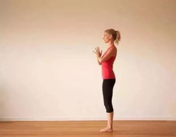 烏克蘭“最美瑜伽老師”達吉雅娜，教你練瑜伽，保養女性健康